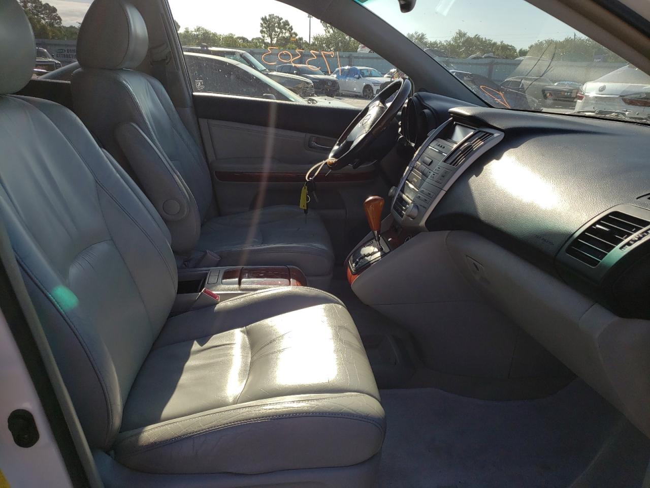 Photo 5 from auction – 2004 LEXUS RX 330 with VIN JTJHA31U040022487