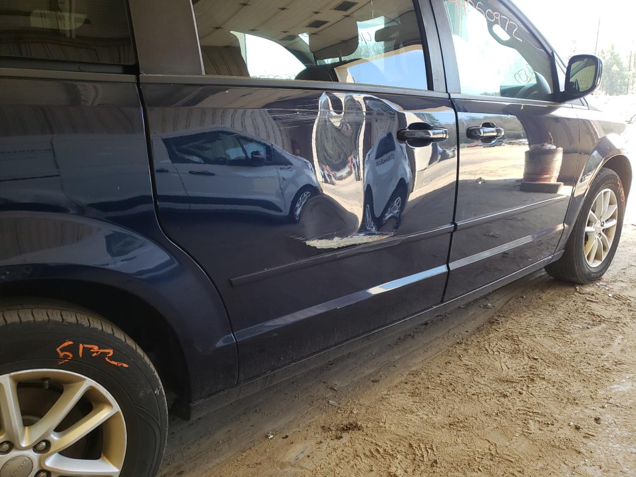 Photo 9 from auction – 2015 DODGE GRAND CARA with VIN 2C4RDGCG9FR732963