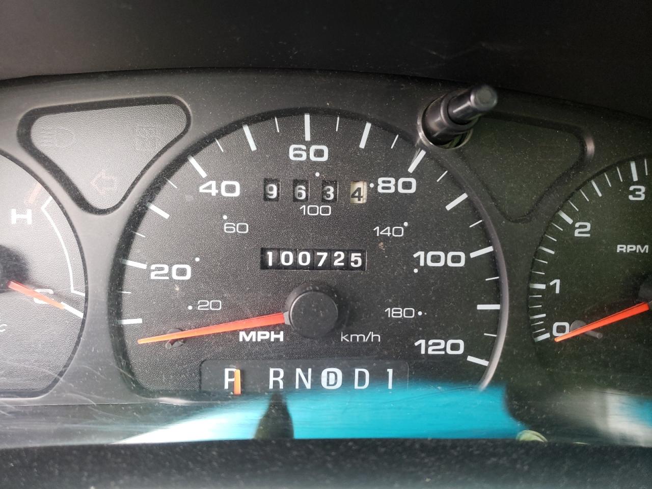 Photo 8 from auction – 2000 FORD TAURUS SES with VIN 1FAFP5529YA184914