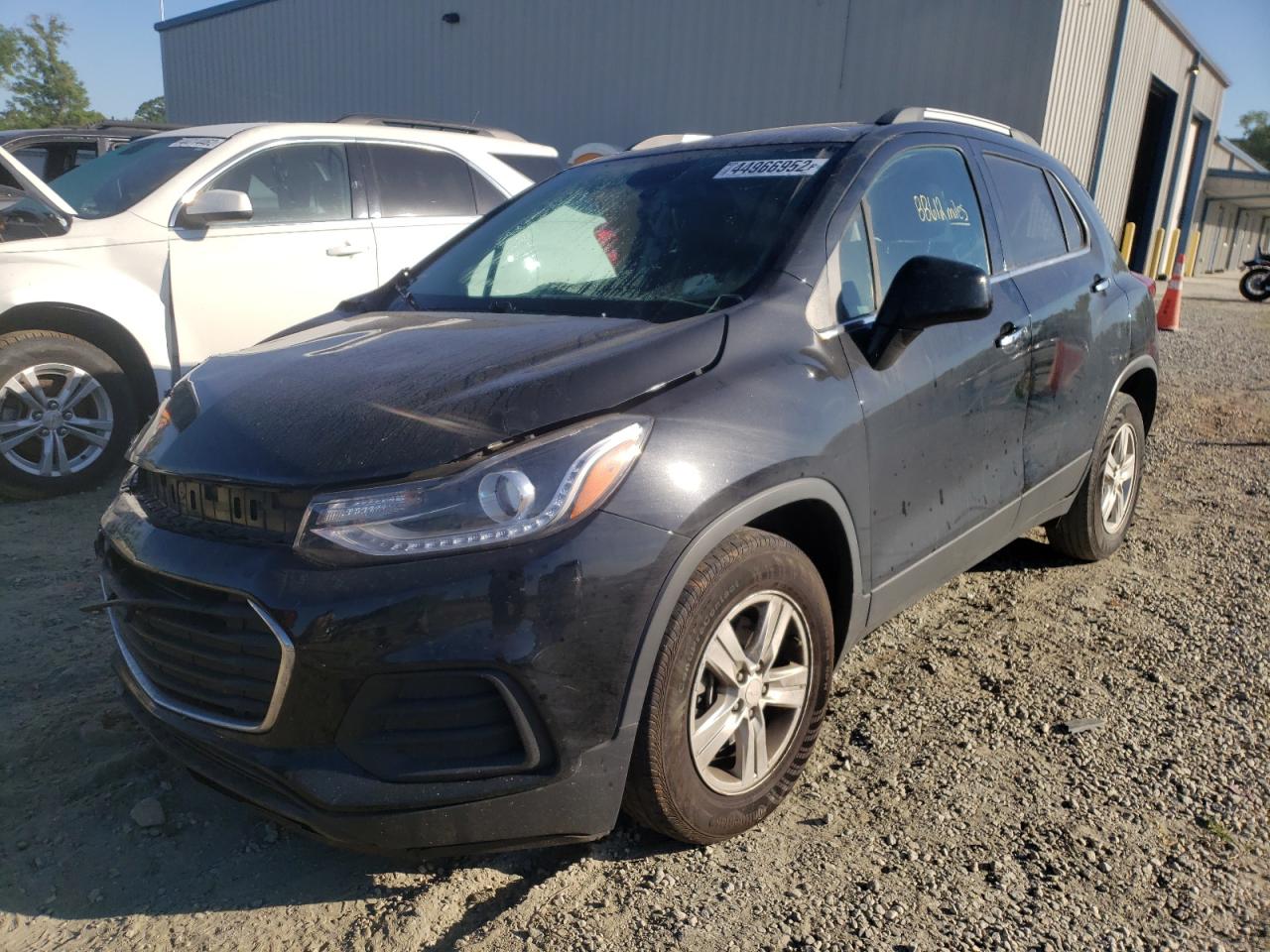 Photo 2 from auction – 2017 CHEVROLET TRAX 1LT with VIN 3GNCJLSB6HL261147