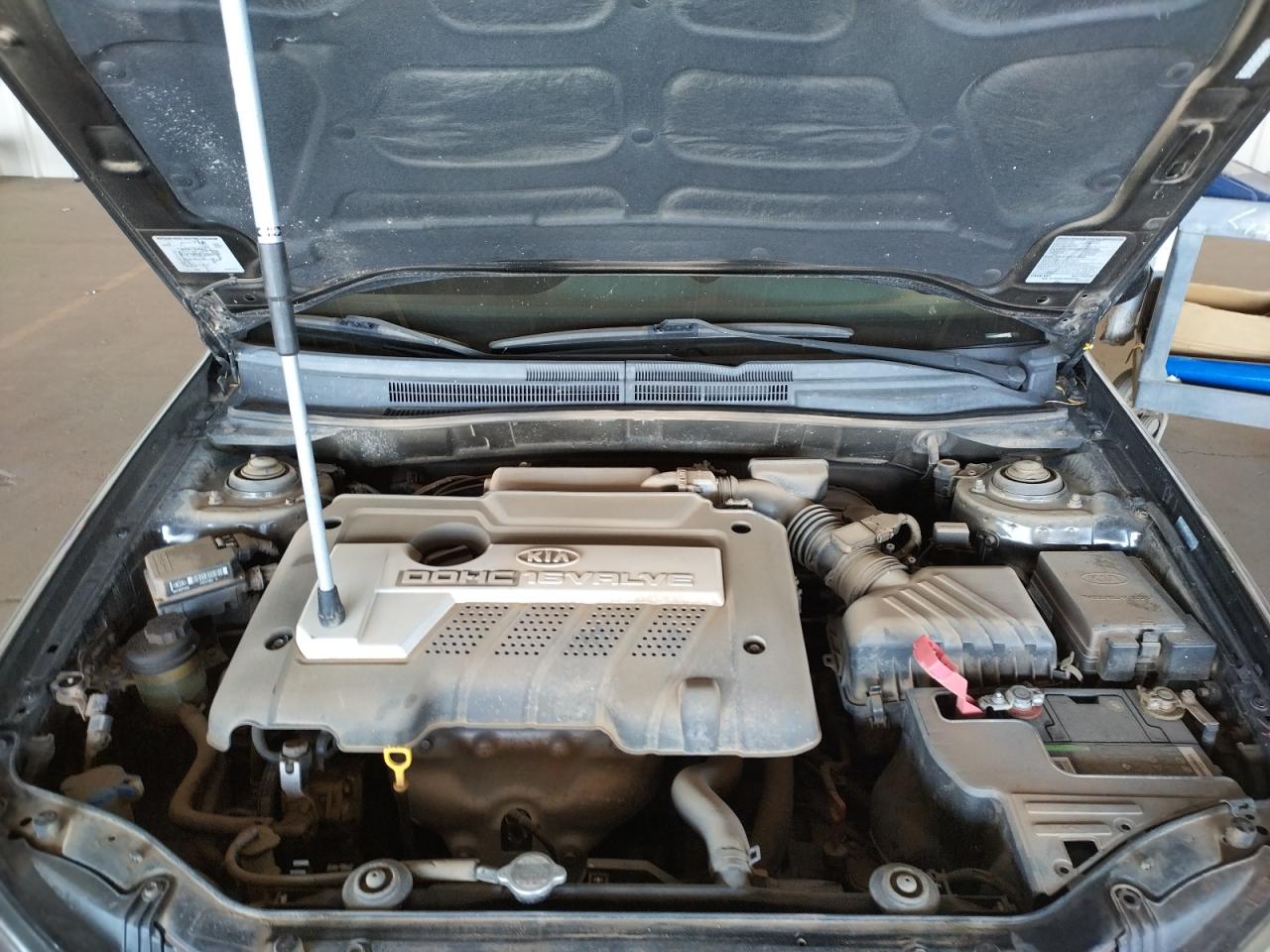Photo 7 from auction – 2006 KIA SPECTRA5 with VIN KNAFE162365321081