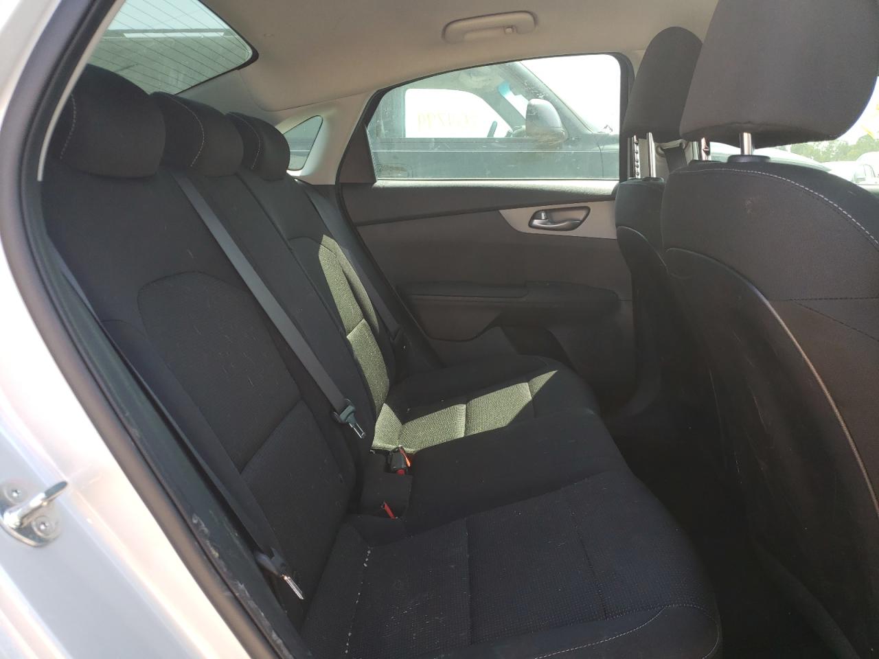 Photo 6 from auction – 2021 KIA FORTE FE with VIN 3KPF24AD9ME297280