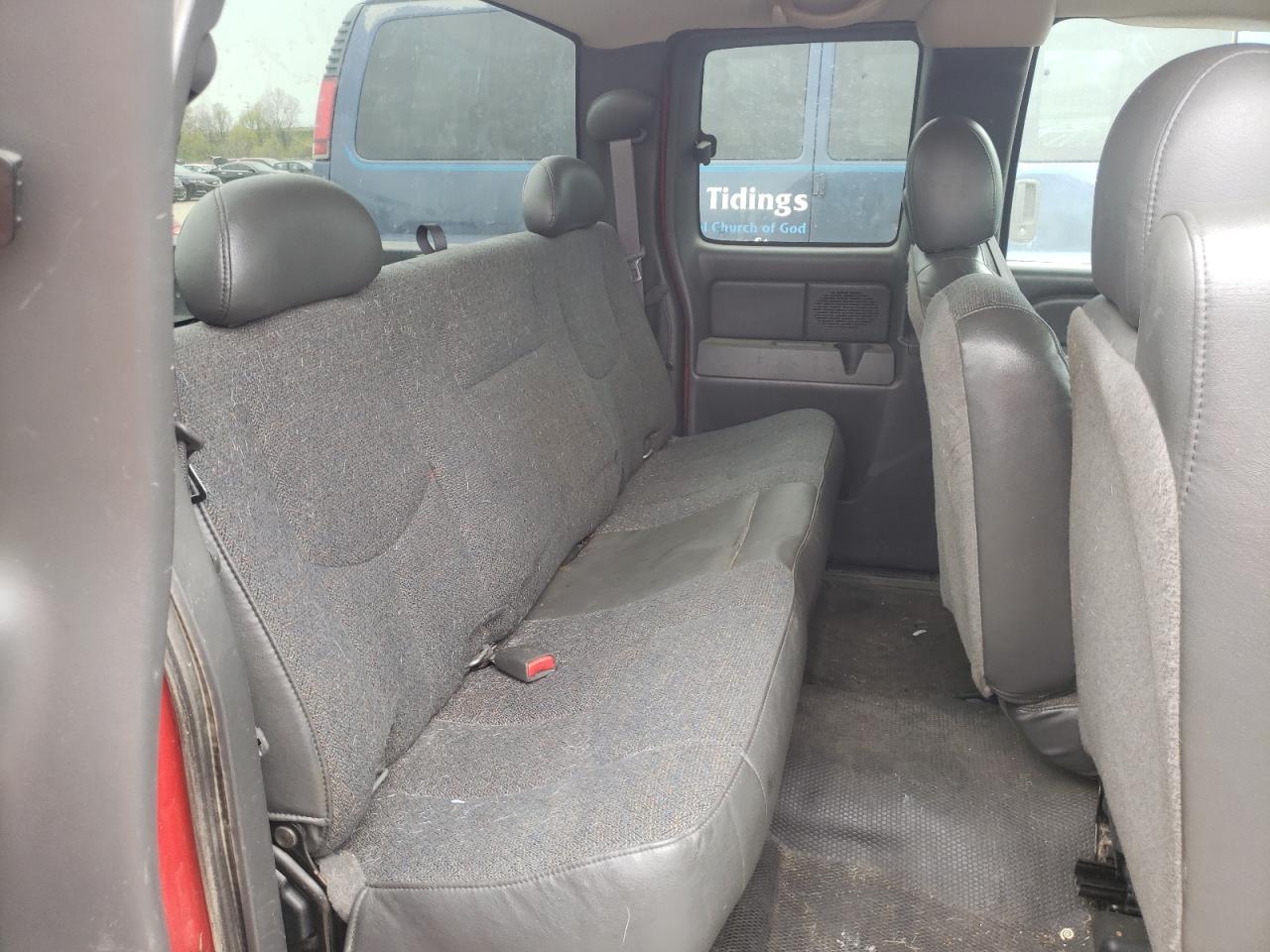Photo 6 from auction – 2005 CHEVROLET SILVERADO with VIN 1GCEC19T45E317161