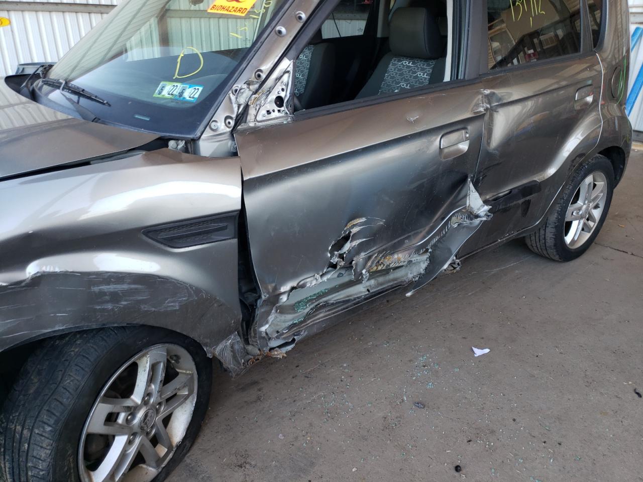 Photo 9 from auction – 2010 KIA SOUL with VIN KNDJT2A24A7041389
