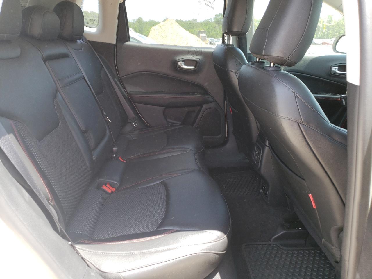 Photo 6 from auction – 2018 JEEP COMPASS TR with VIN 3C4NJDDB8JT210355