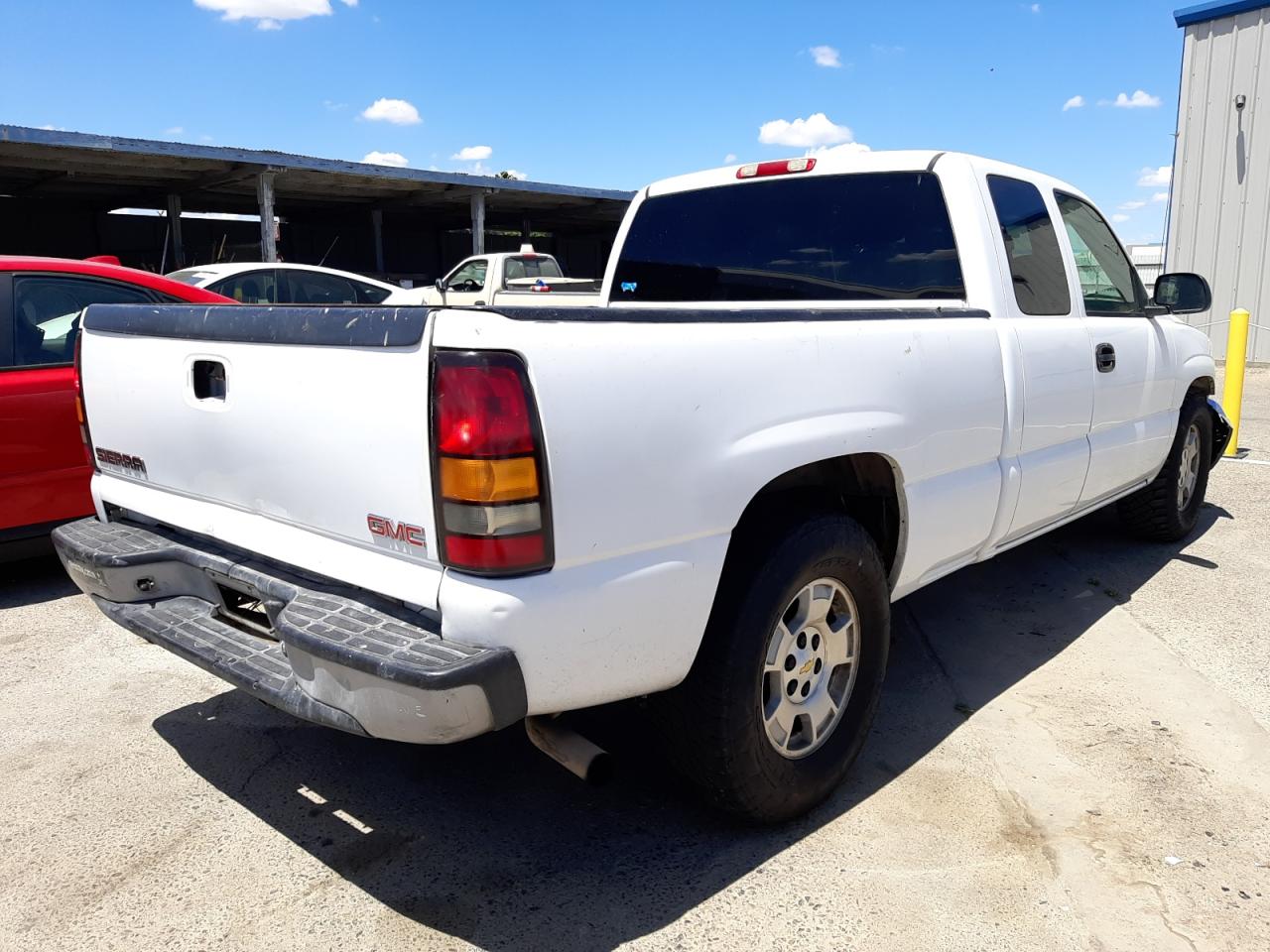 Photo 4 from auction – 2005 GMC NEW SIERRA with VIN 1GTEC19X05Z240221