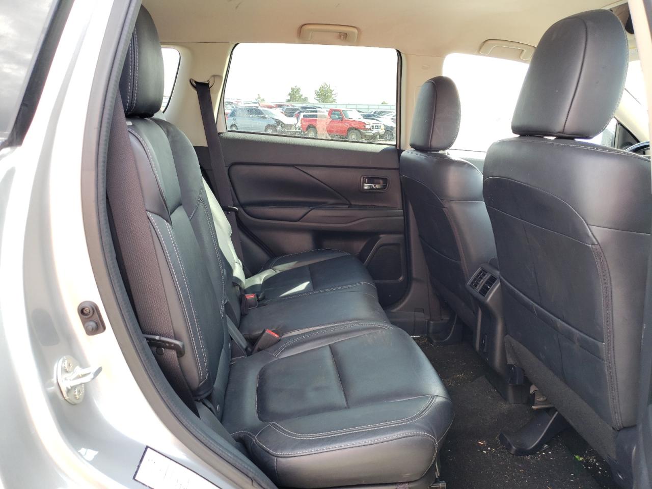 Photo 6 from auction – 2020 MITSUBISHI OUTLANDER with VIN JA4AD3A31LZ020691