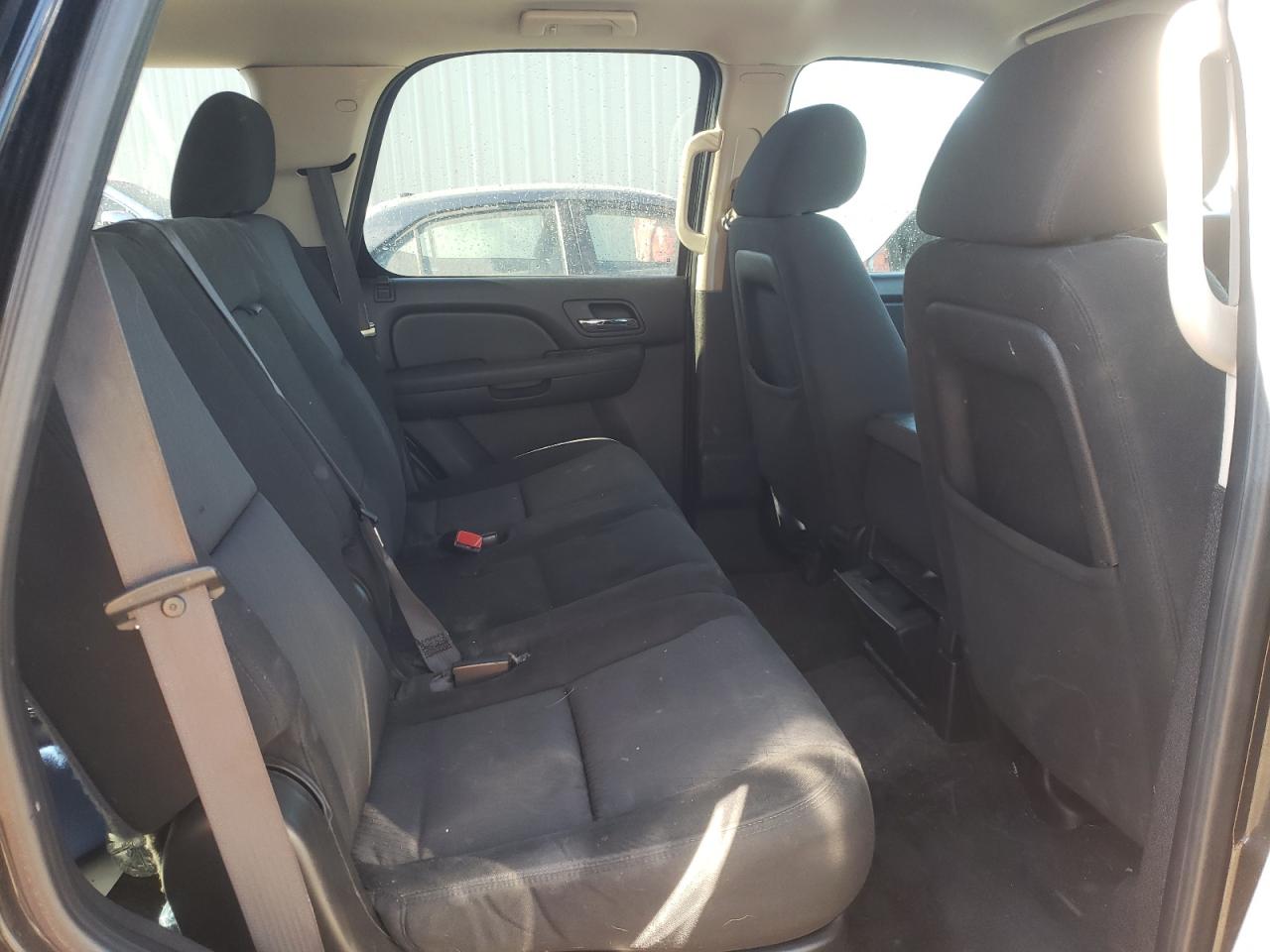 Photo 6 from auction – 2011 GMC YUKON SLE with VIN 1GKS2AE06BR114749