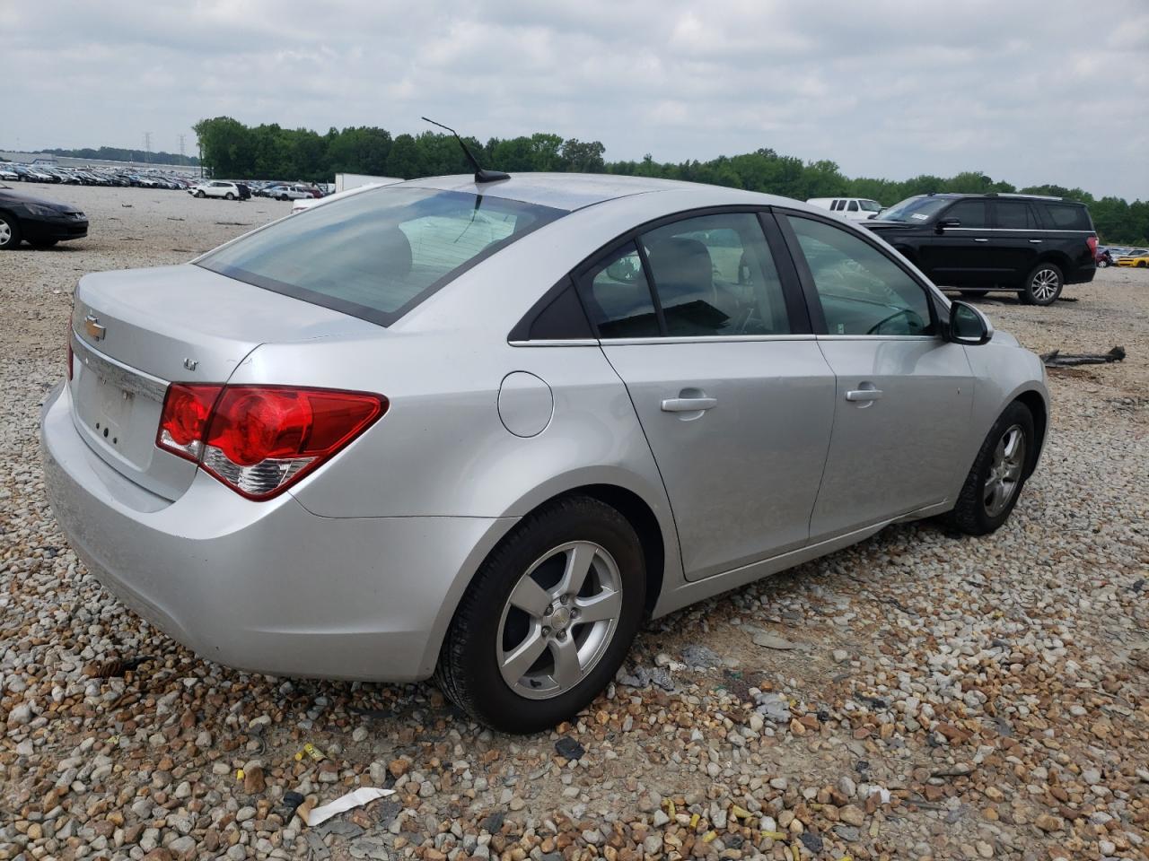 Photo 4 from auction – 2014 CHEVROLET CRUZE LT with VIN 1G1PC5SB7E7370287