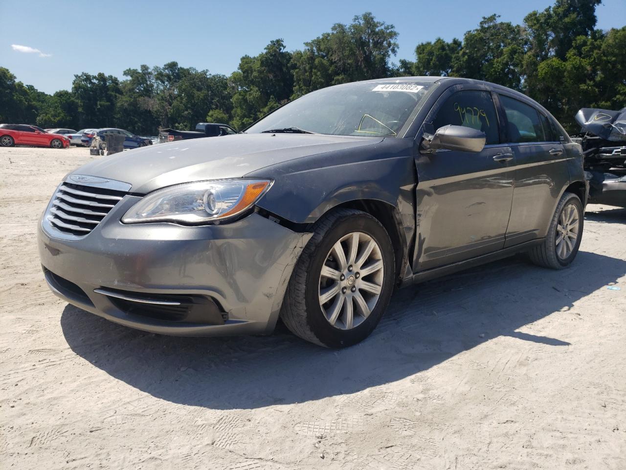 Photo 2 from auction – 2013 CHRYSLER 200 TOURIN with VIN 1C3CCBBB7DN567785