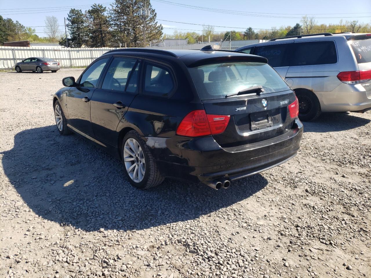 Photo 3 from auction – 2011 BMW 328 XI with VIN WBAUU3C55BA543000
