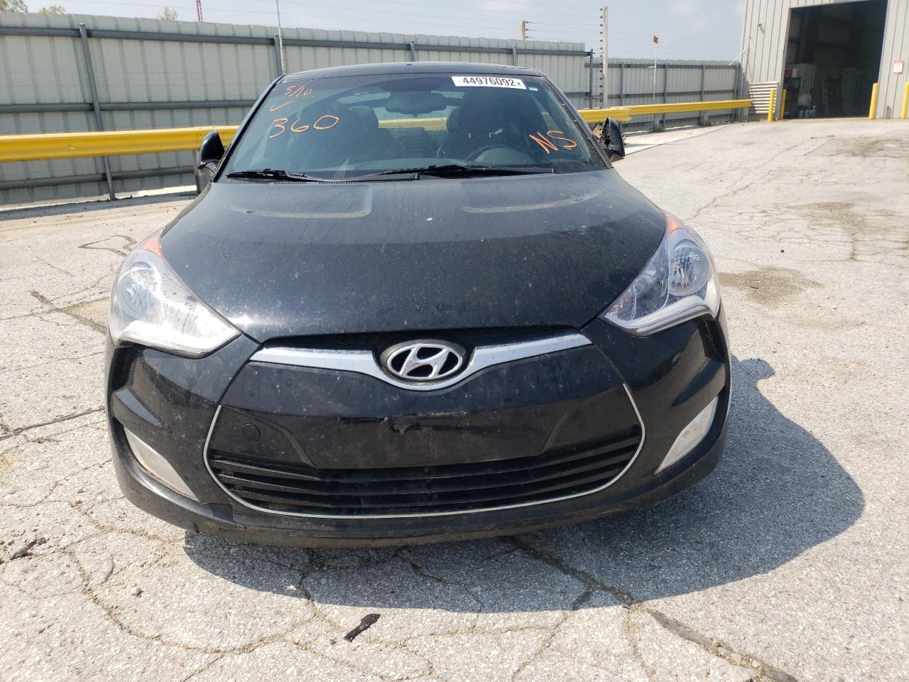 Zdjęcie 9 z aukcji – 2016 HYUNDAI VELOSTER z VIN KMHTC6AD3GU252798