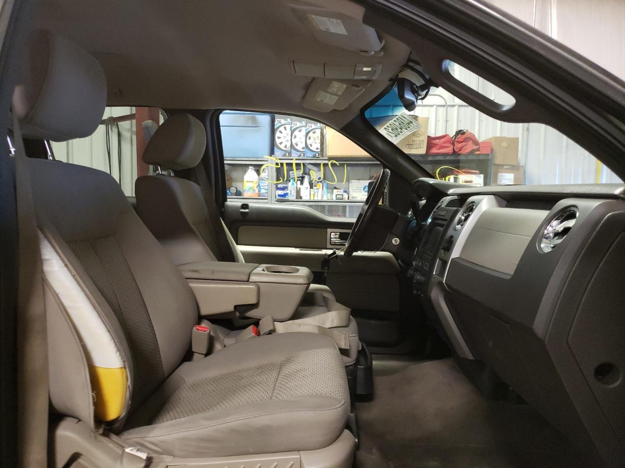 Photo 5 from auction – 2010 FORD F150 SUPER with VIN 1FTEW1E81AFB56474