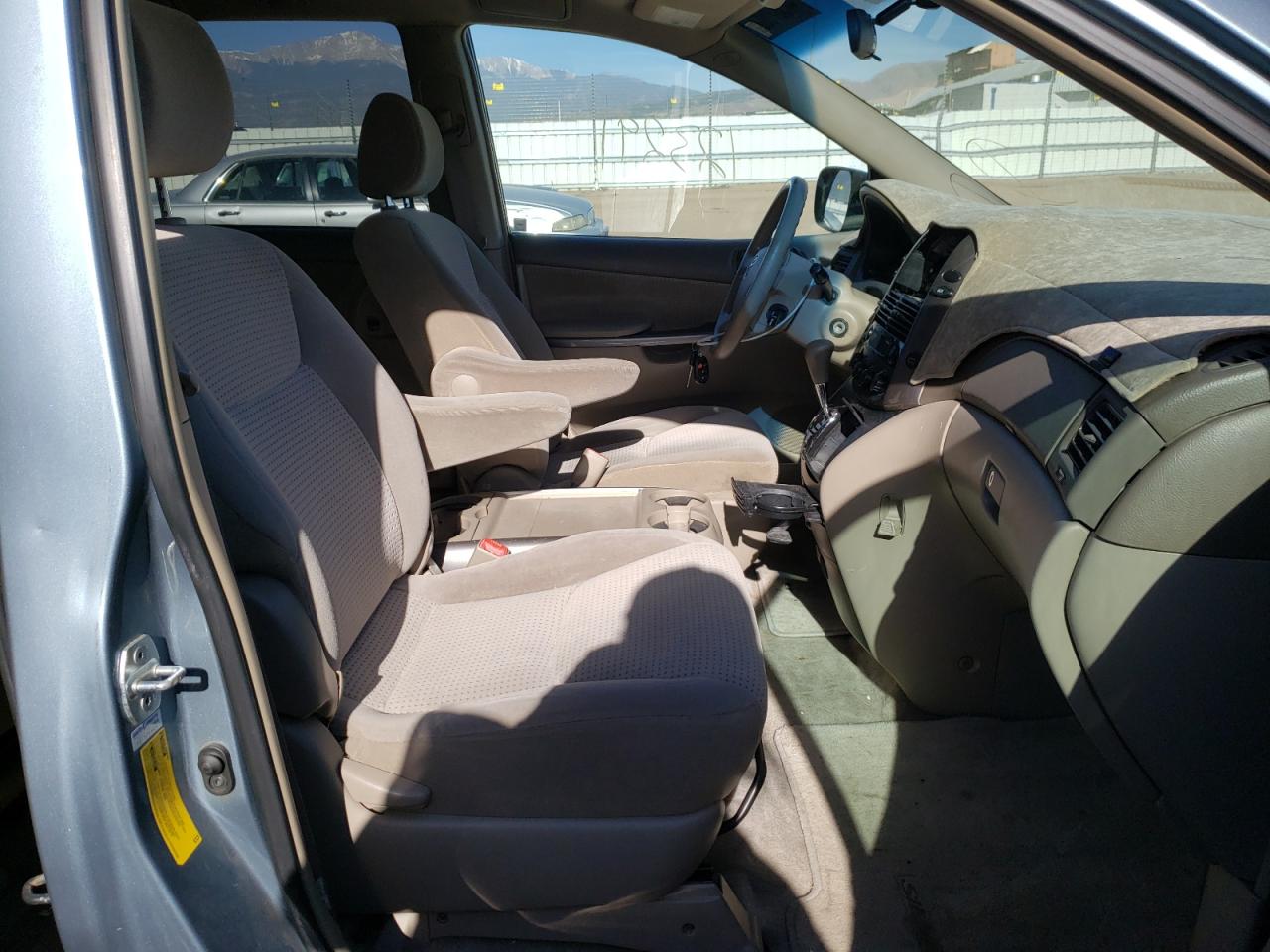 Photo 5 from auction – 2006 TOYOTA SIENNA CE with VIN 5TDZA23C66S533692