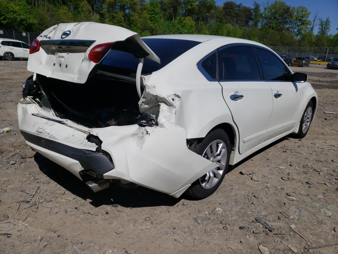 Photo 4 from auction – 2017 NISSAN ALTIMA 2.5 with VIN 1N4AL3AP1HC227755