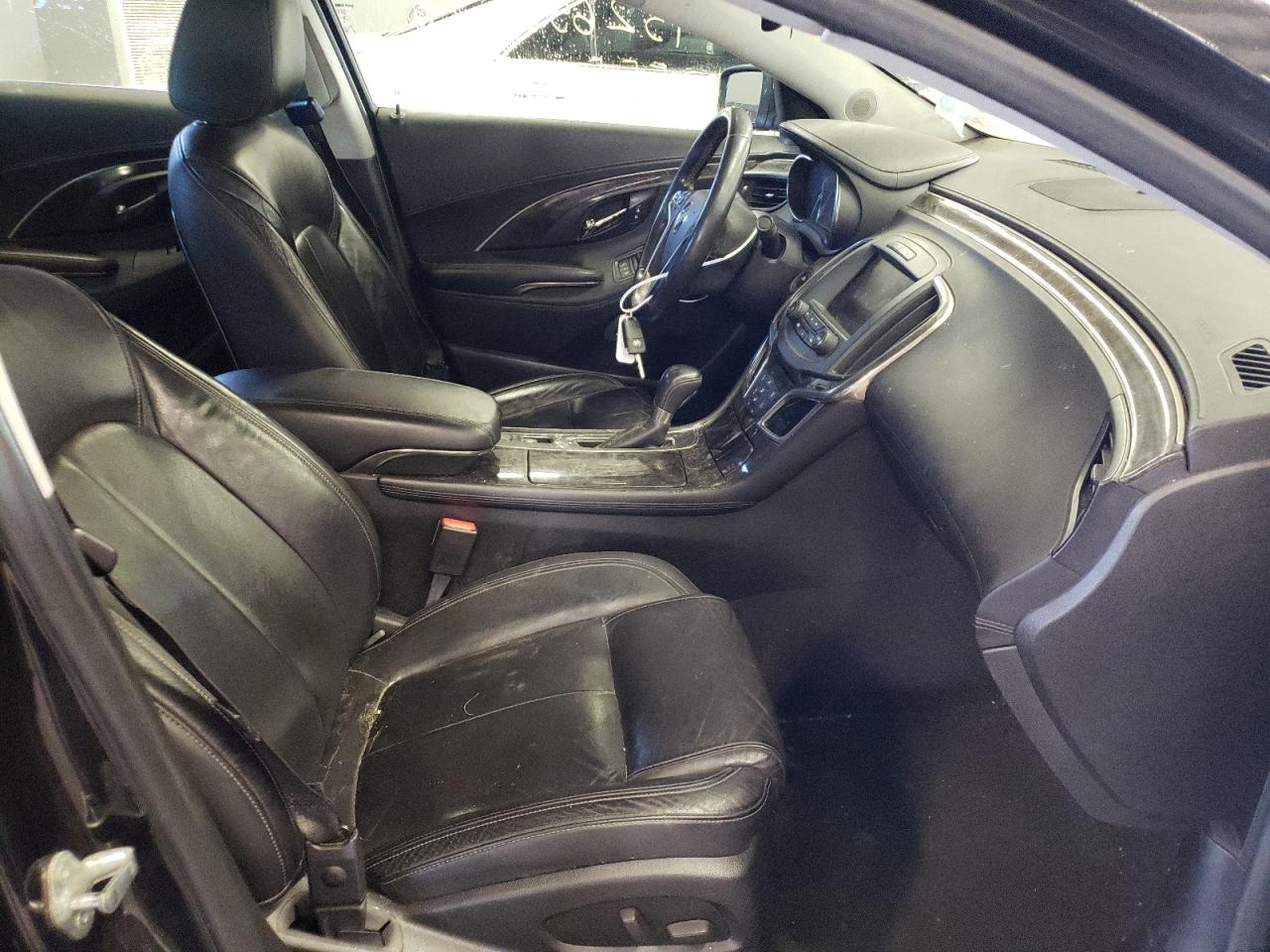 Photo 5 from auction – 2015 BUICK LACROSSE with VIN 1G4GC5G33FF146509