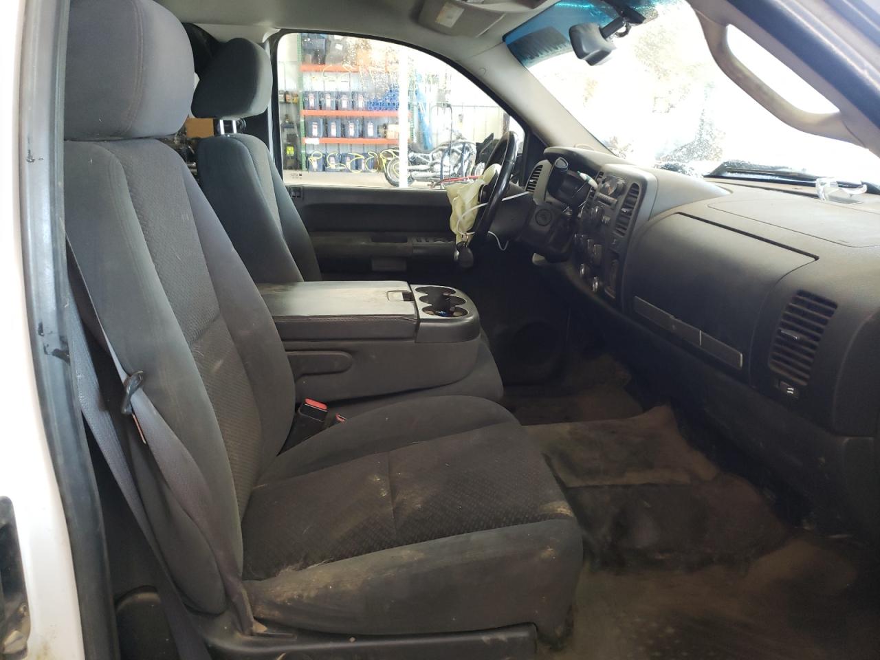 Photo 5 from auction – 2007 CHEVROLET SILVERADO with VIN 1GCEK19067Z633889