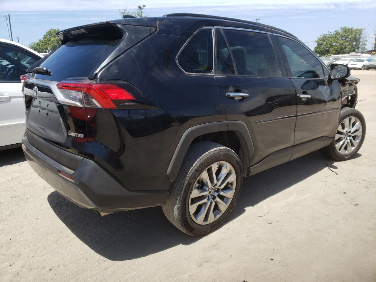 Photo 4 from auction – 2021 TOYOTA RAV4 LIMIT with VIN 2T3Y1RFVXMC108202
