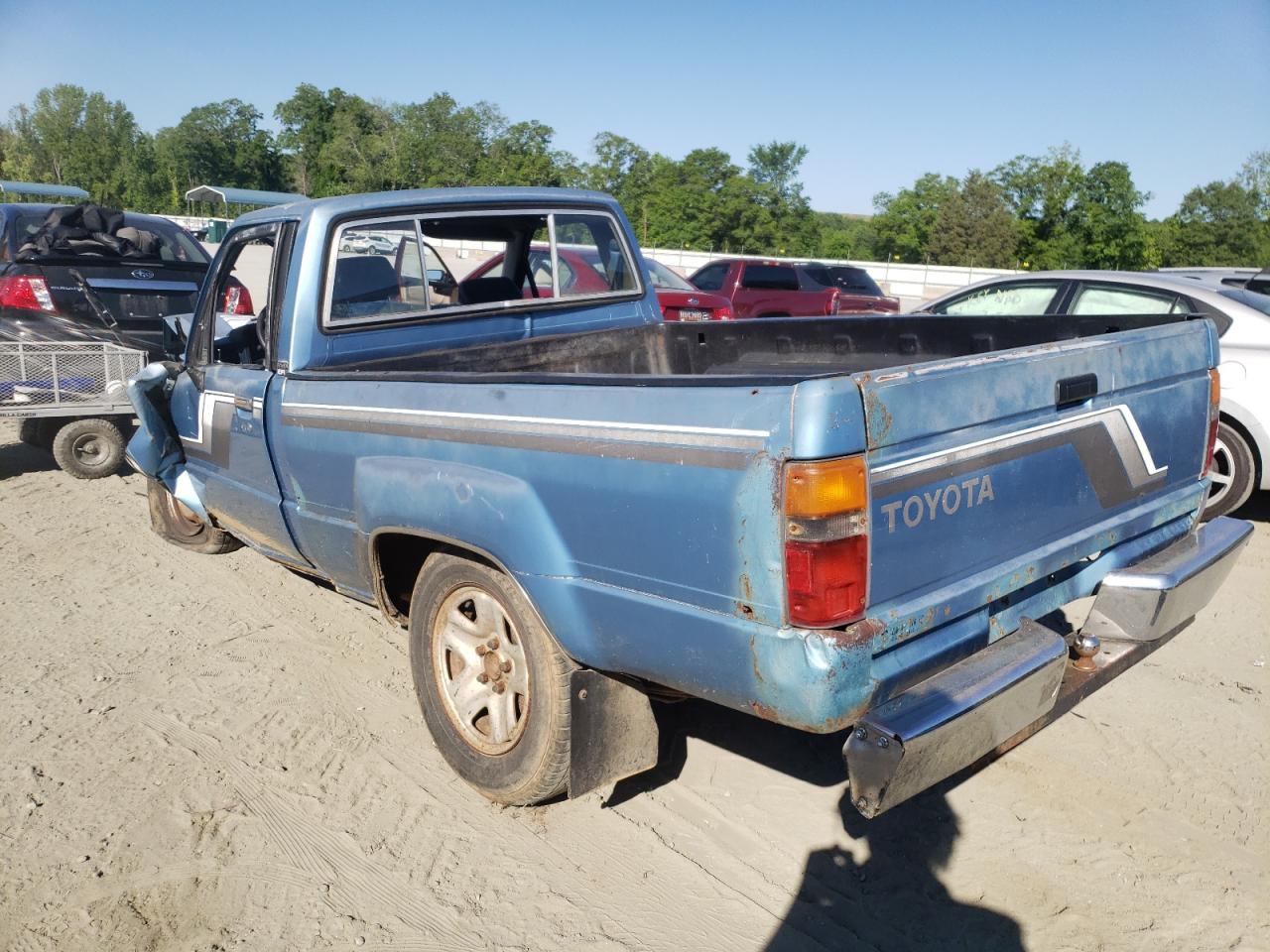 Photo 3 from auction – 1985 TOYOTA PICKUP with VIN JT4RN50S6F0062051