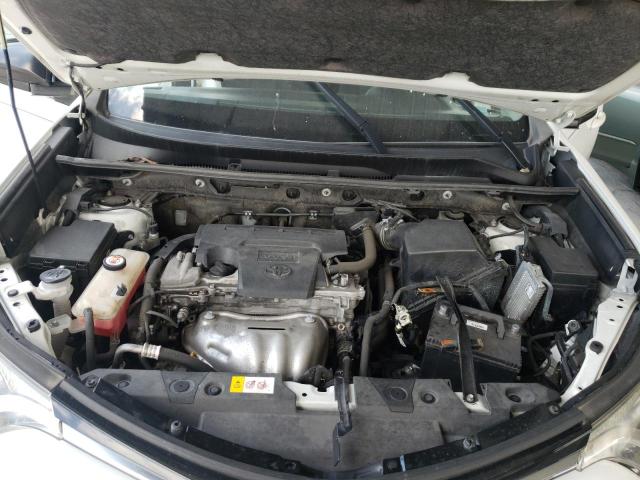 Photo 7 from auction – 2018 TOYOTA RAV4 LE with VIN JTMZFREV0JJ155318