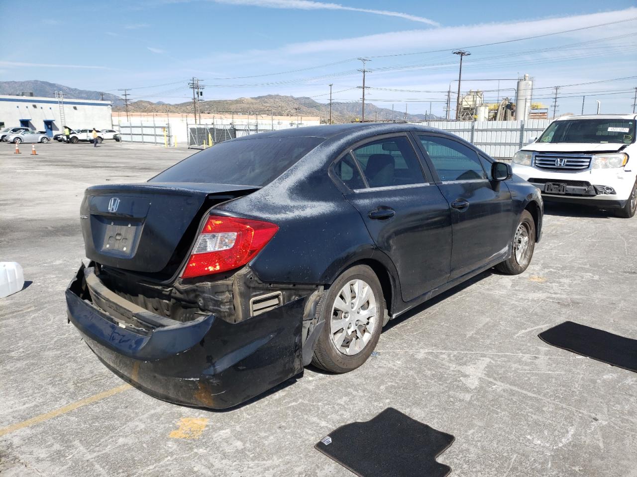 Photo 4 from auction – 2012 HONDA CIVIC LX with VIN 2HGFB2F57CH561767