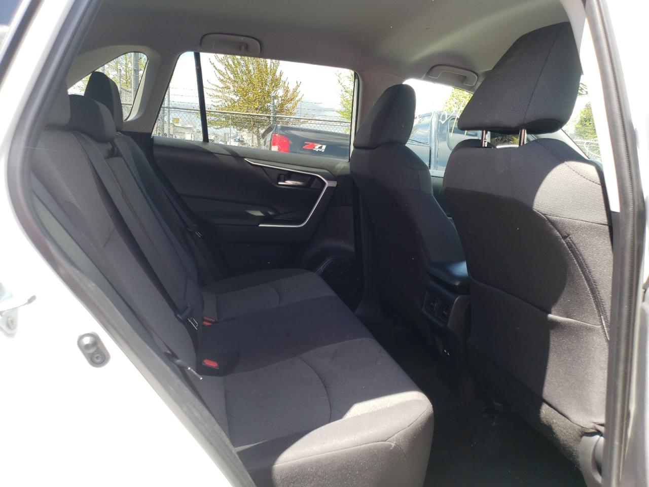 Photo 6 from auction – 2021 TOYOTA RAV4 XLE with VIN 2T3P1RFVXMC198883