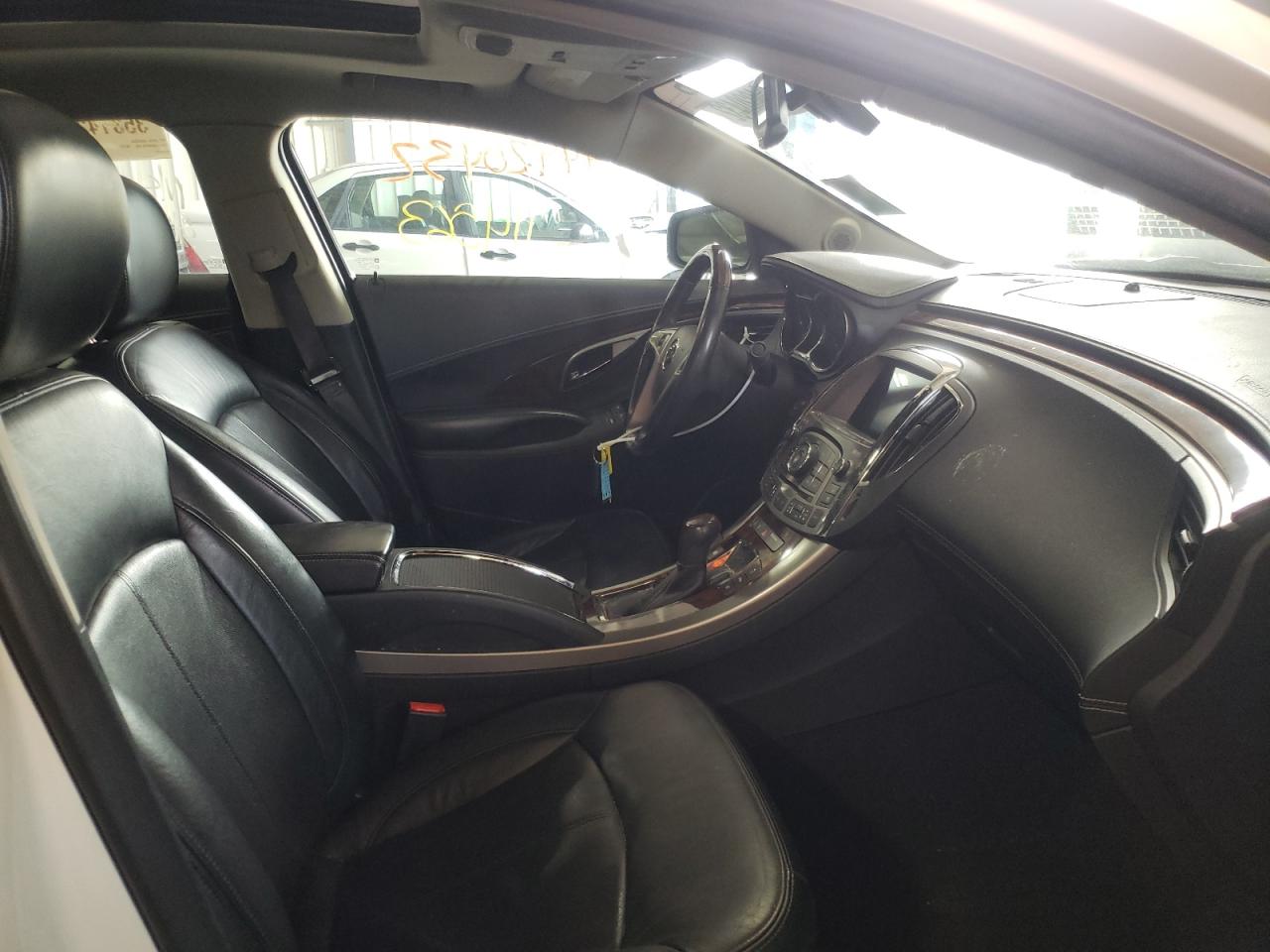 Photo 5 from auction – 2011 BUICK LACROSSE C with VIN 1G4GE5ED2BF367406