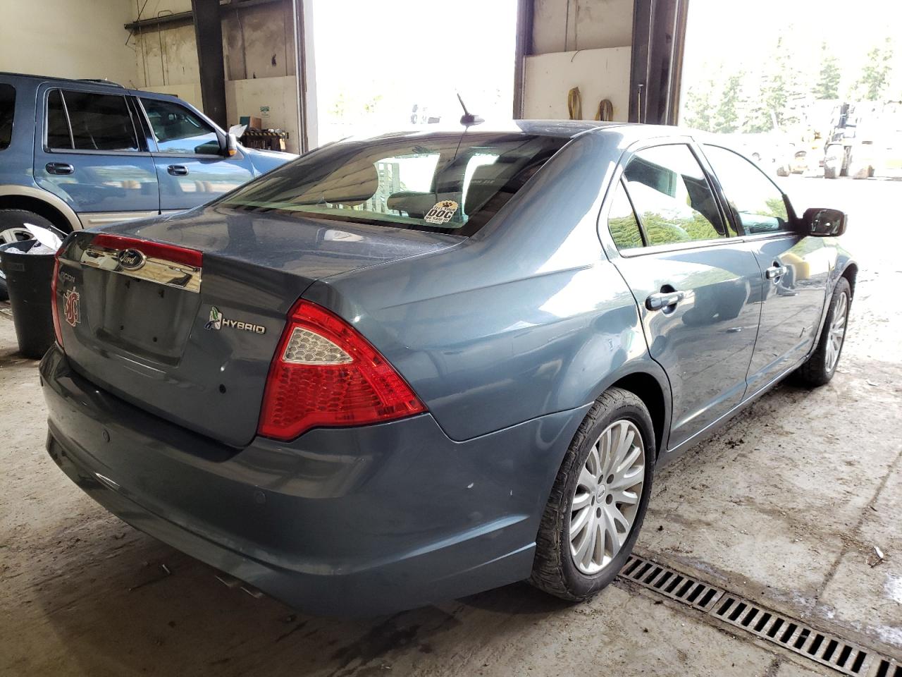 Photo 4 from auction – 2011 FORD FUSION HYB with VIN 3FADP0L33BR320005