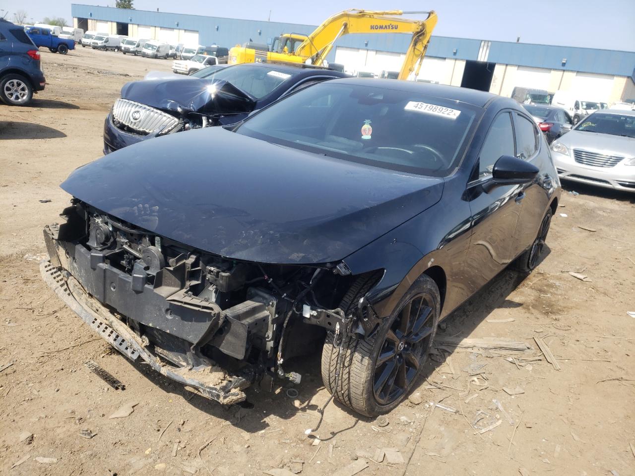 Photo 2 from auction – 2020 MAZDA 3 PREMIUM with VIN JM1BPBNM0L1160082