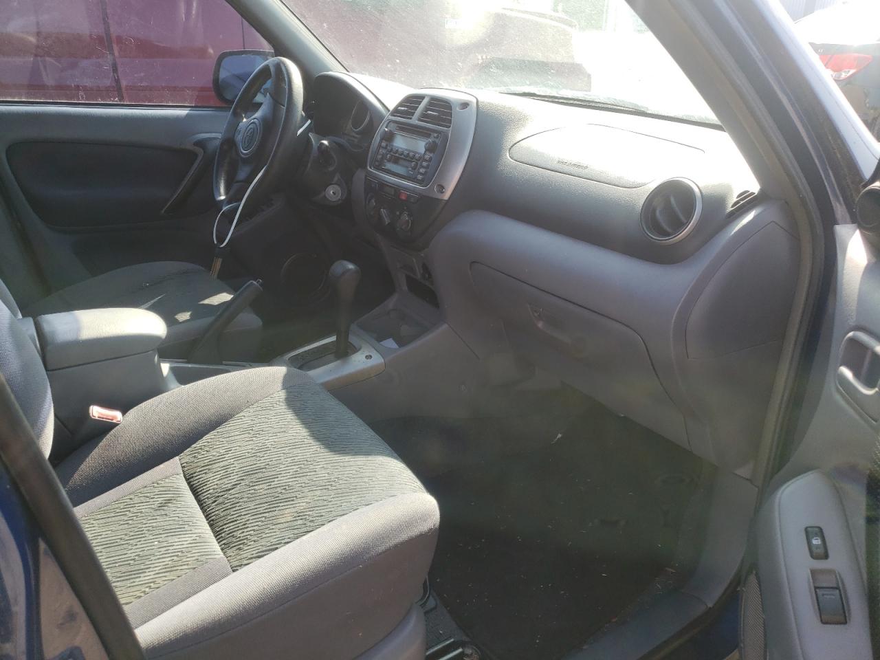 Photo 5 from auction – 2001 TOYOTA RAV4 with VIN JTEHH20V416008714