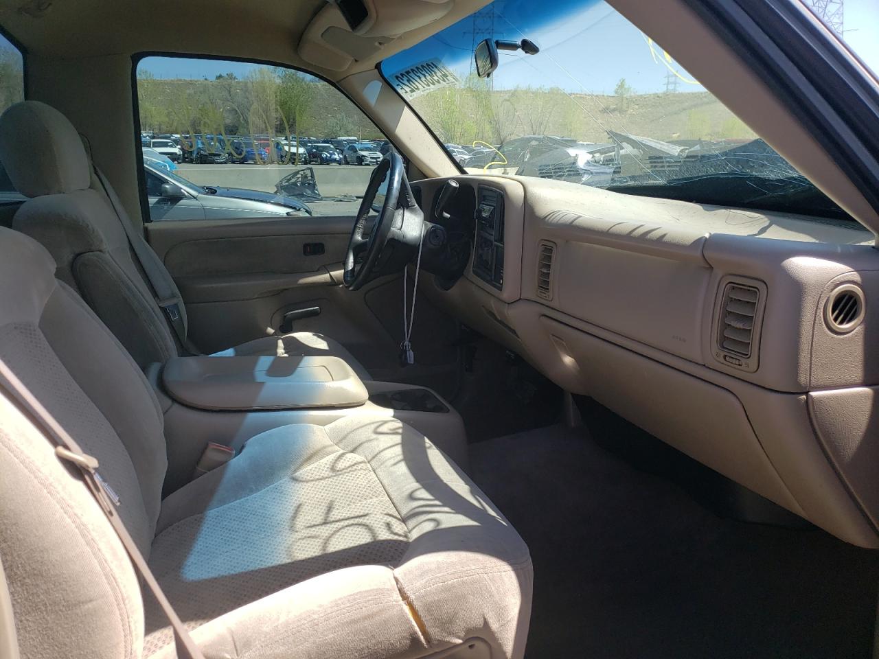 Photo 5 from auction – 2001 CHEVROLET 1500 with VIN 1GCEC14T61Z202555