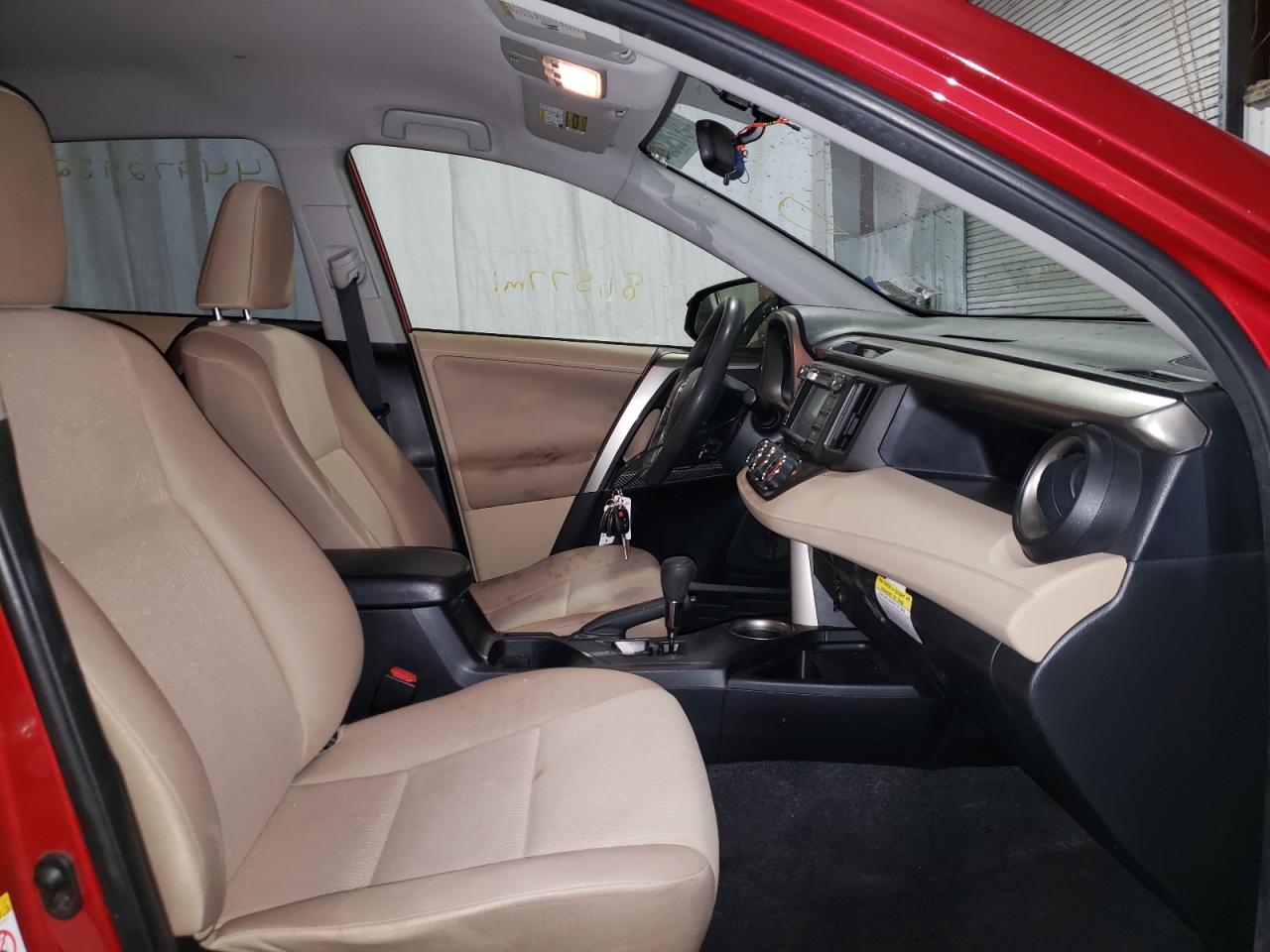 Photo 5 from auction – 2013 TOYOTA RAV4 LE with VIN JTMBFREVXD5025738