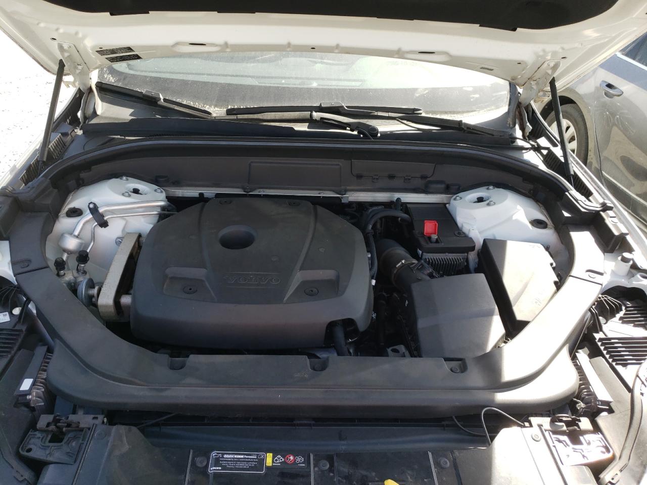 Photo 7 from auction – 2018 VOLVO XC60 T5 MO with VIN YV4102RK4J1036478