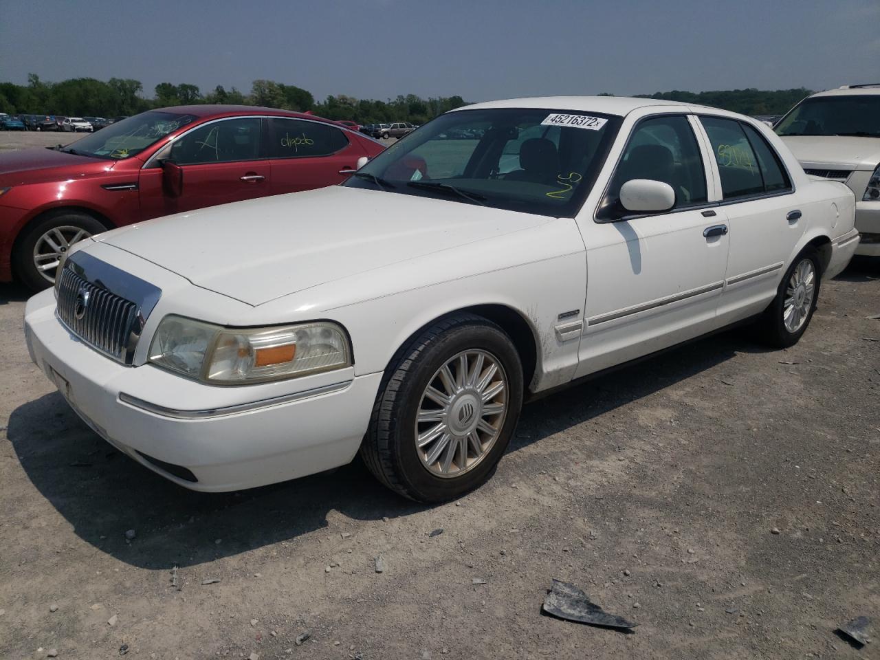 Photo 2 from auction – 2010 MERCURY GRAND MARQ with VIN 2MEBM7FV3AX634381