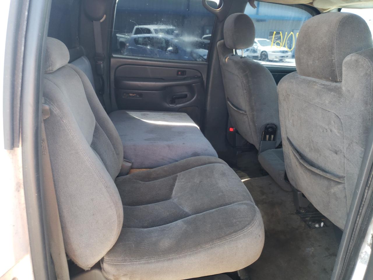 Photo 6 from auction – 2004 GMC SIERRA C25 with VIN 1GTHC23U34F105736
