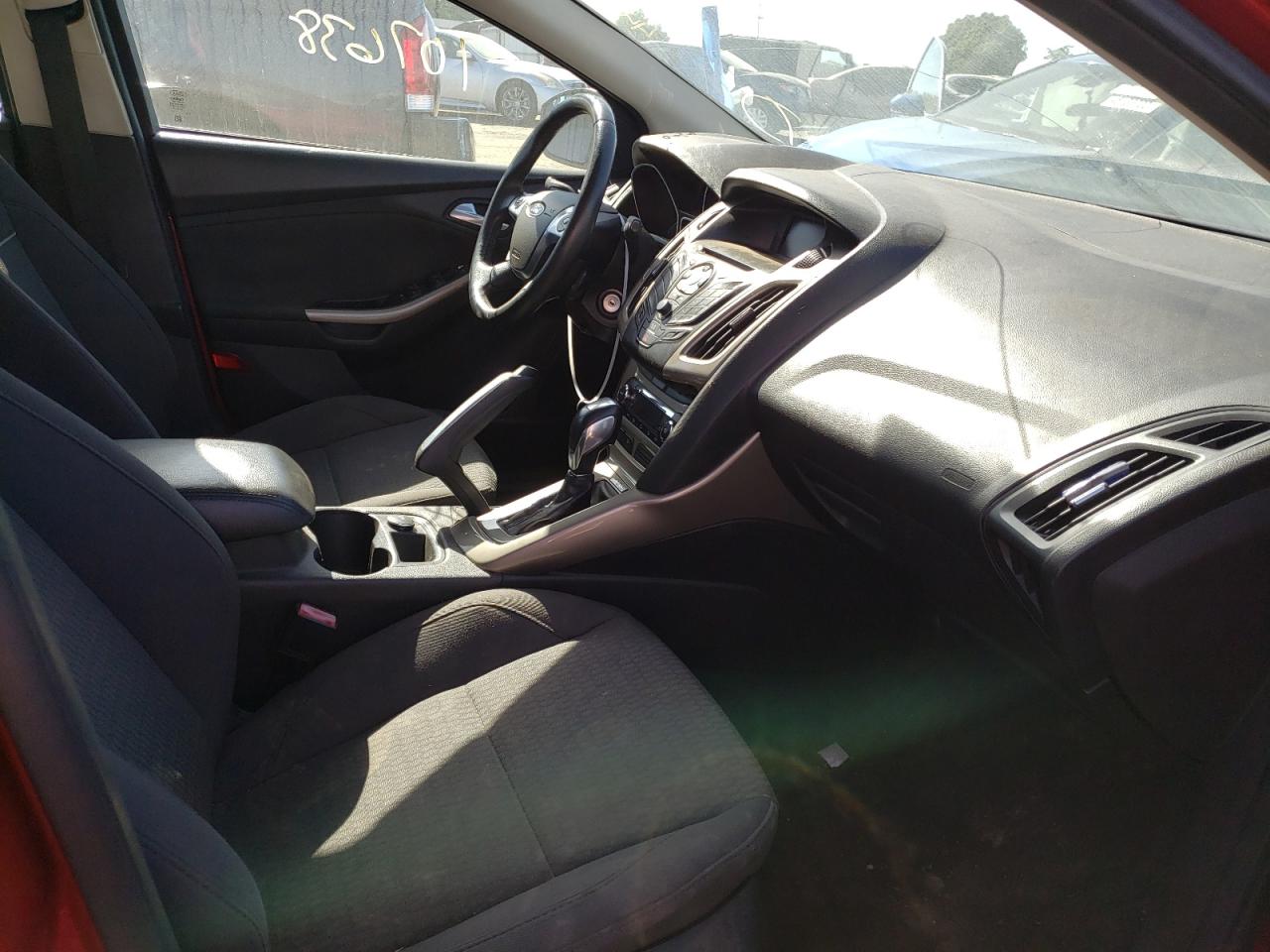Photo 5 from auction – 2012 FORD FOCUS SEL with VIN 1FAHP3M21CL331187