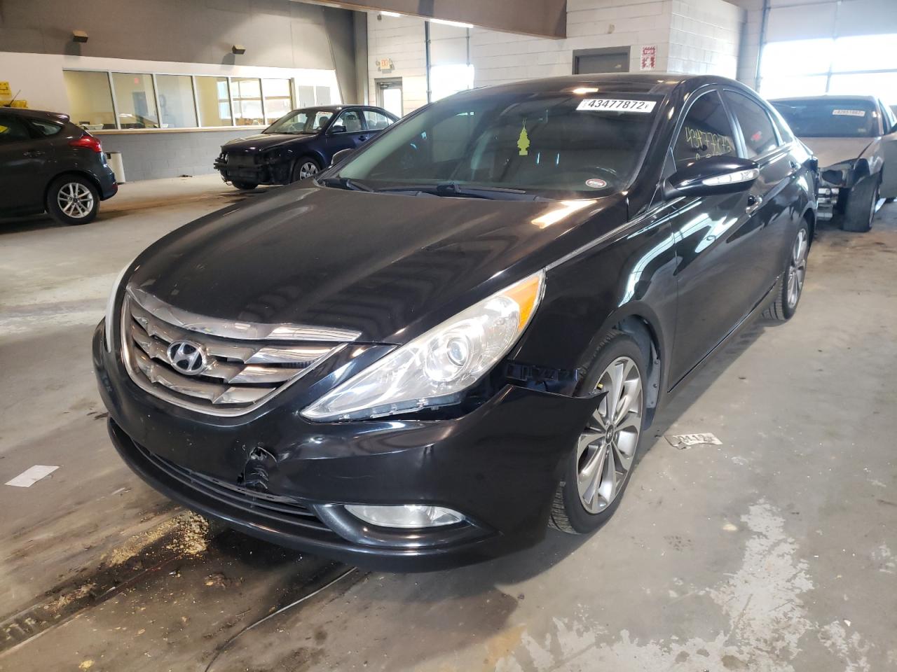 Photo 2 from auction – 2013 HYUNDAI SONATA SE with VIN 5NPEC4AB7DH606876