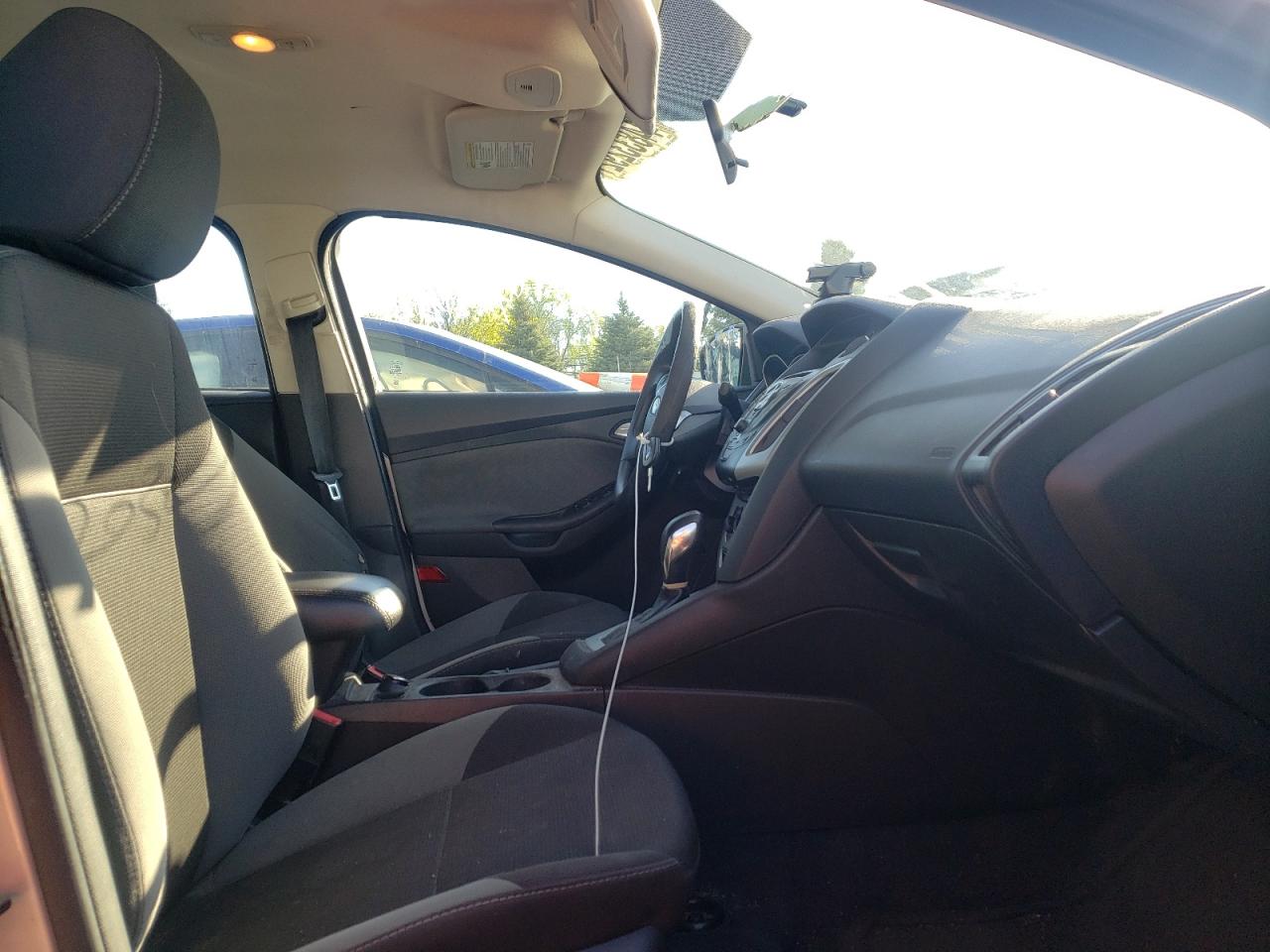 Photo 5 from auction – 2013 FORD FOCUS SE with VIN 1FADP3F23DL203045