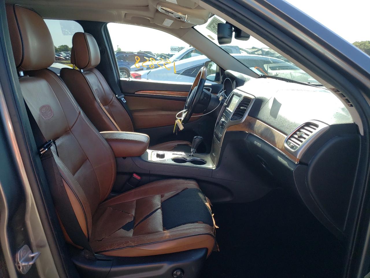 Photo 5 from auction – 2012 JEEP GRAND CHER with VIN 1C4RJFCG6CC175145