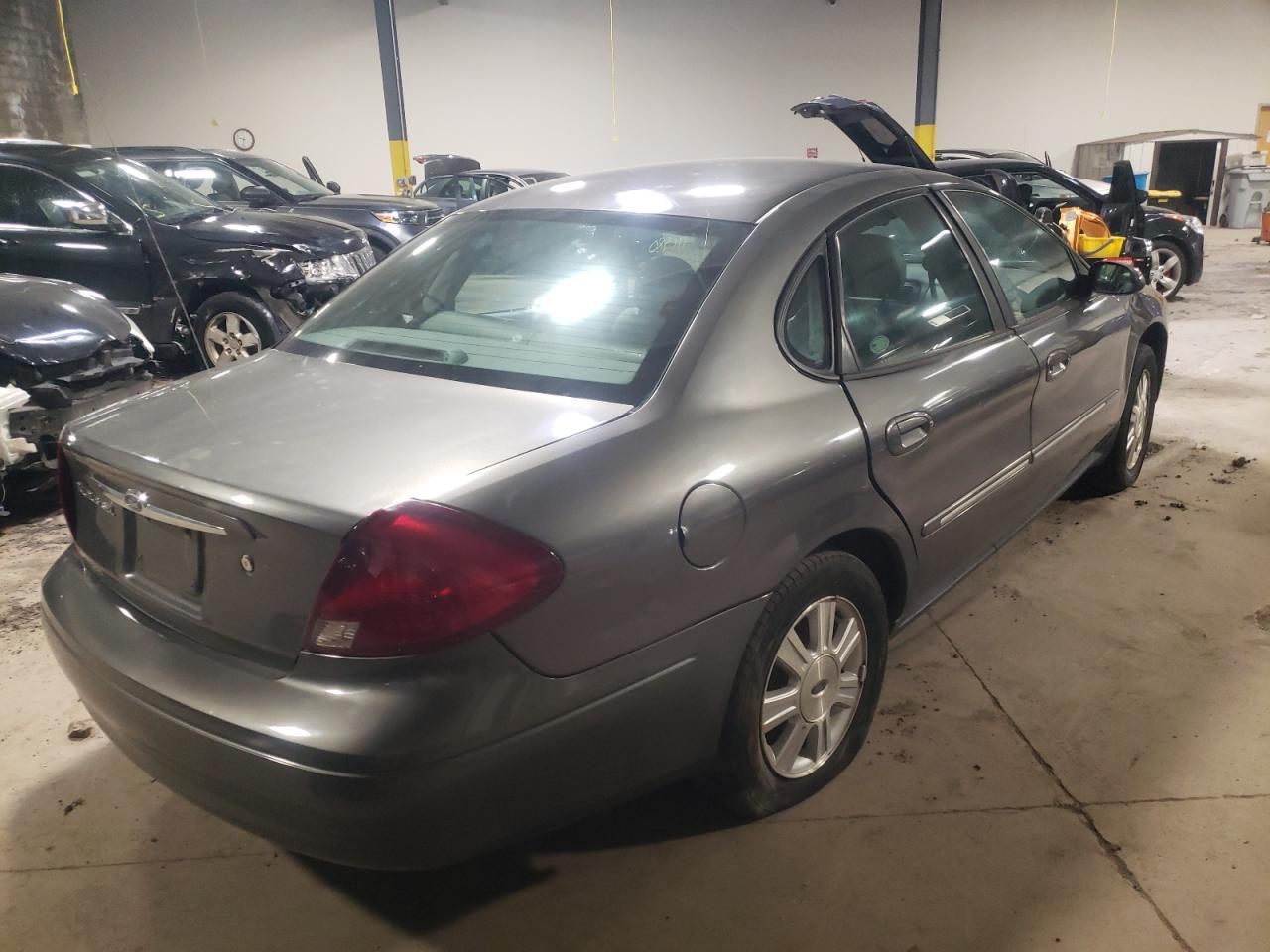 Photo 4 from auction – 2003 FORD TAURUS SEL with VIN 1FAHP56S73A200785