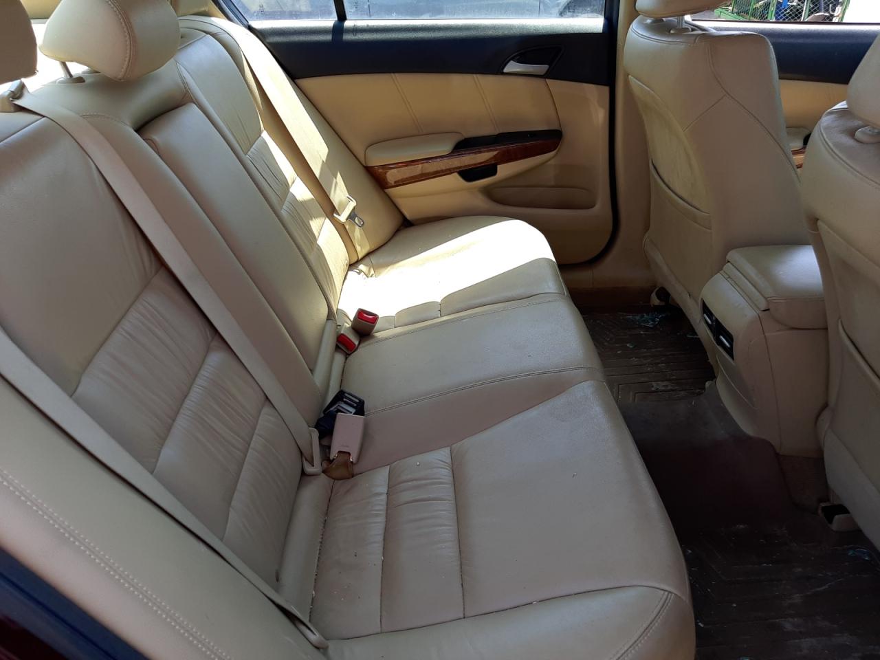 Photo 6 from auction – 2012 HONDA ACCORD EXL with VIN 1HGCP2F82CA060427