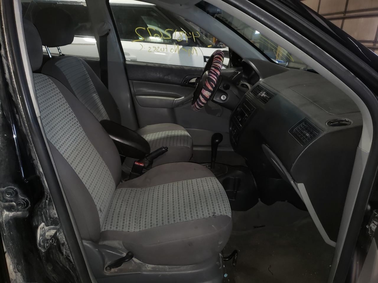 Photo 5 from auction – 2007 FORD FOCUS ZX4 with VIN 1FAFP34N87W218097