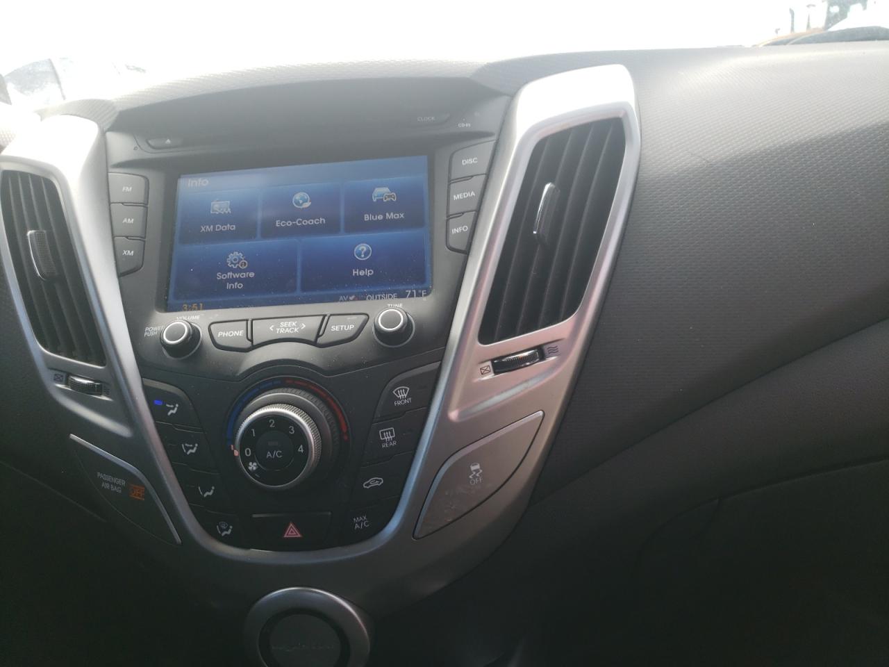 Photo 9 from auction – 2014 HYUNDAI VELOSTER with VIN KMHTC6AD7EU182977