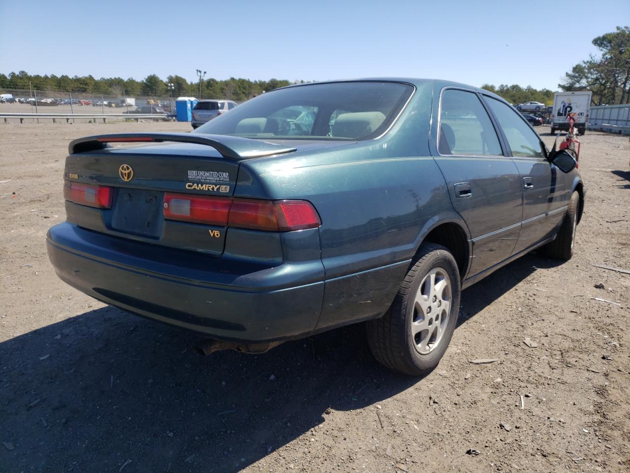 Photo 4 from auction – 1997 TOYOTA CAMRY CE with VIN 4T1BF22K5VU016854