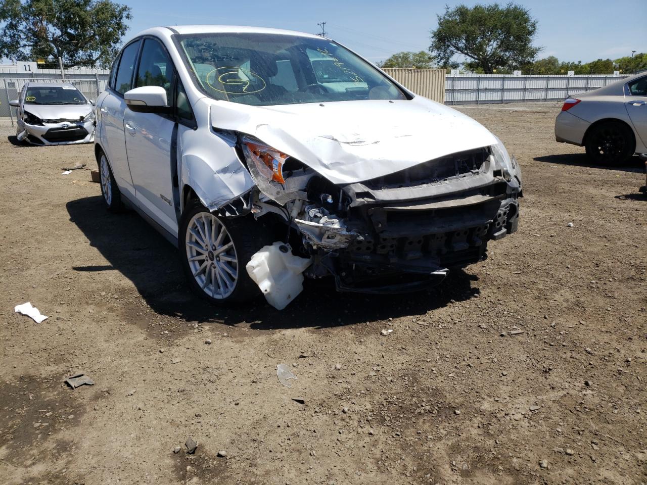 FORD C-MAX SE 2016 with VIN 1FADP5AU9GL106733 - Photo from auction
