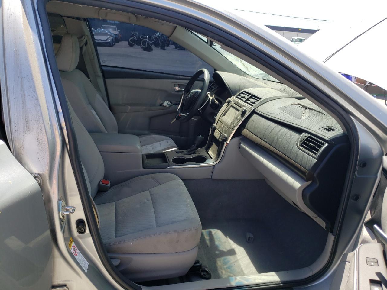 Photo 5 from auction – 2016 TOYOTA CAMRY LE with VIN 4T1BF1FK0GU596716