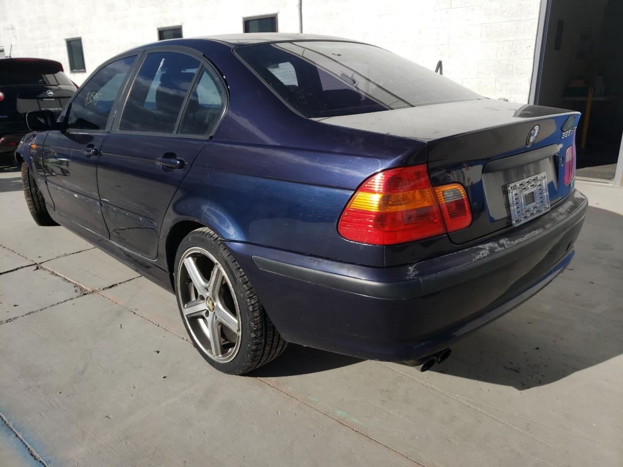 Photo 3 from auction – 2003 BMW 325 XI with VIN WBAEU33423PH89757