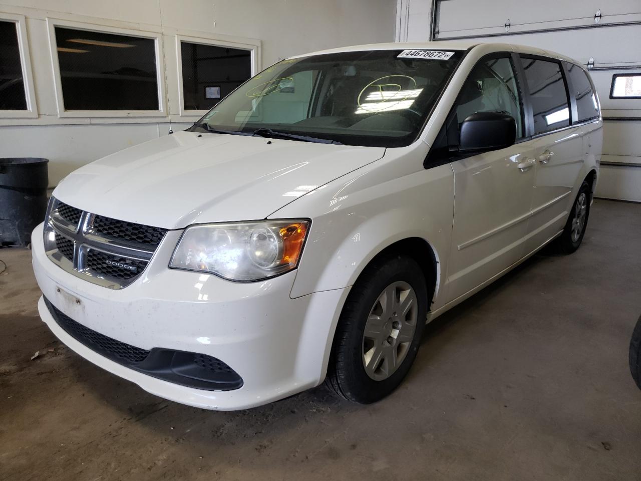 Photo 2 from auction – 2011 DODGE GRAND CARA with VIN 2D4RN4DG7BR618743