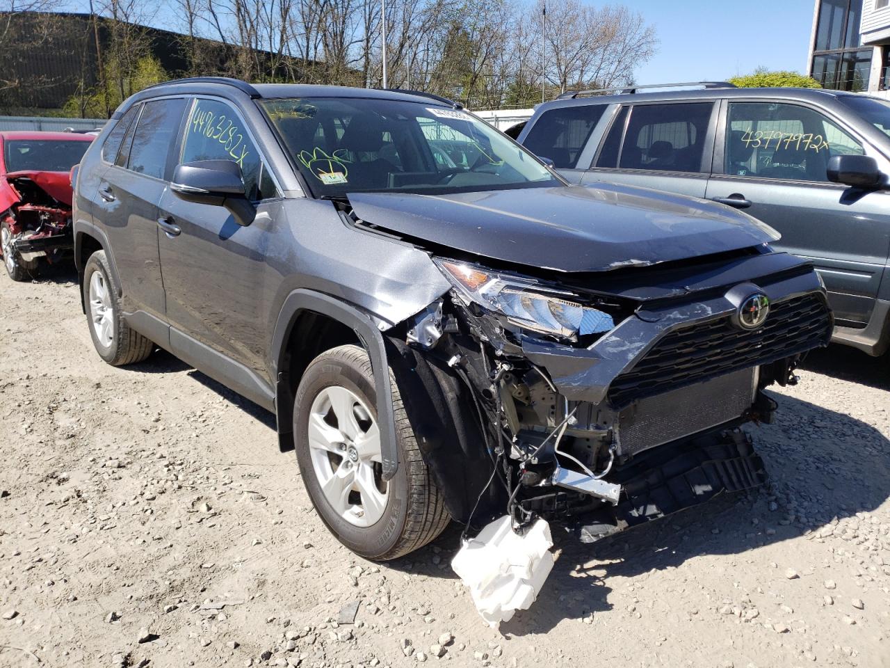 TOYOTA RAV4 XLE 2019 with VIN 2T3P1RFV5KC058544 - Photo from auction