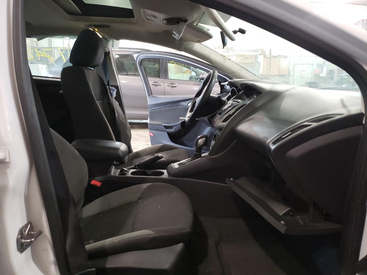 Фото 5 с аукциона – 2014 FORD FOCUS SE с VIN 1FADP3F29EL317911